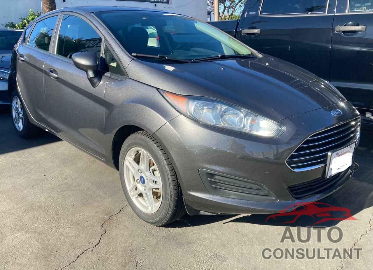 FORD FIESTA 2017 - 3FADP4EJ5HM131915