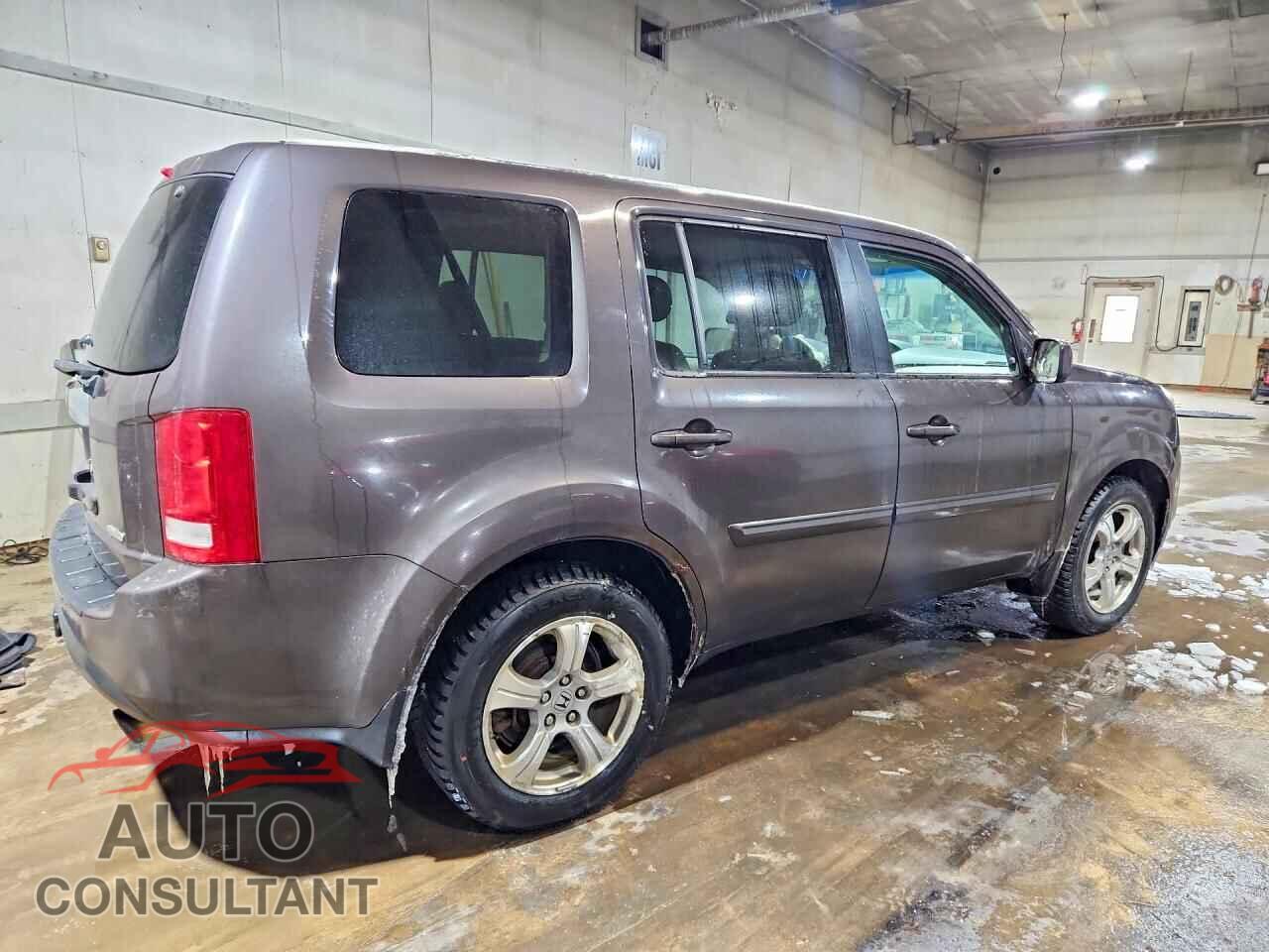 HONDA PILOT 2015 - 5FNYF4H46FB074419