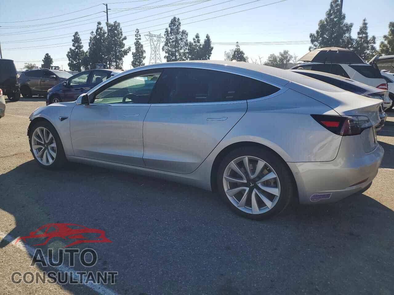 TESLA MODEL 3 2018 - 5YJ3E1EB5JF100581