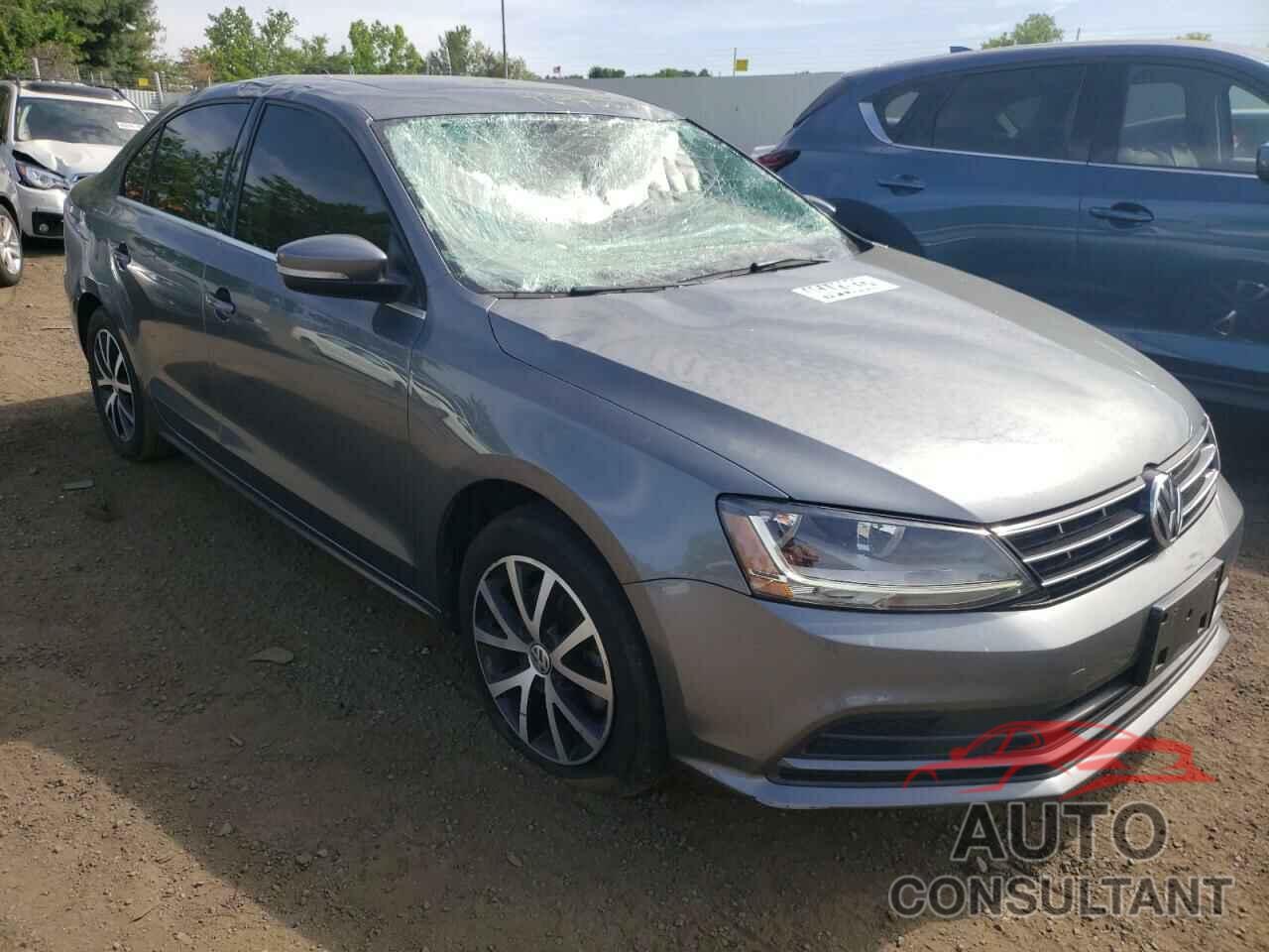 VOLKSWAGEN JETTA 2018 - 3VWDB7AJ9JM215710