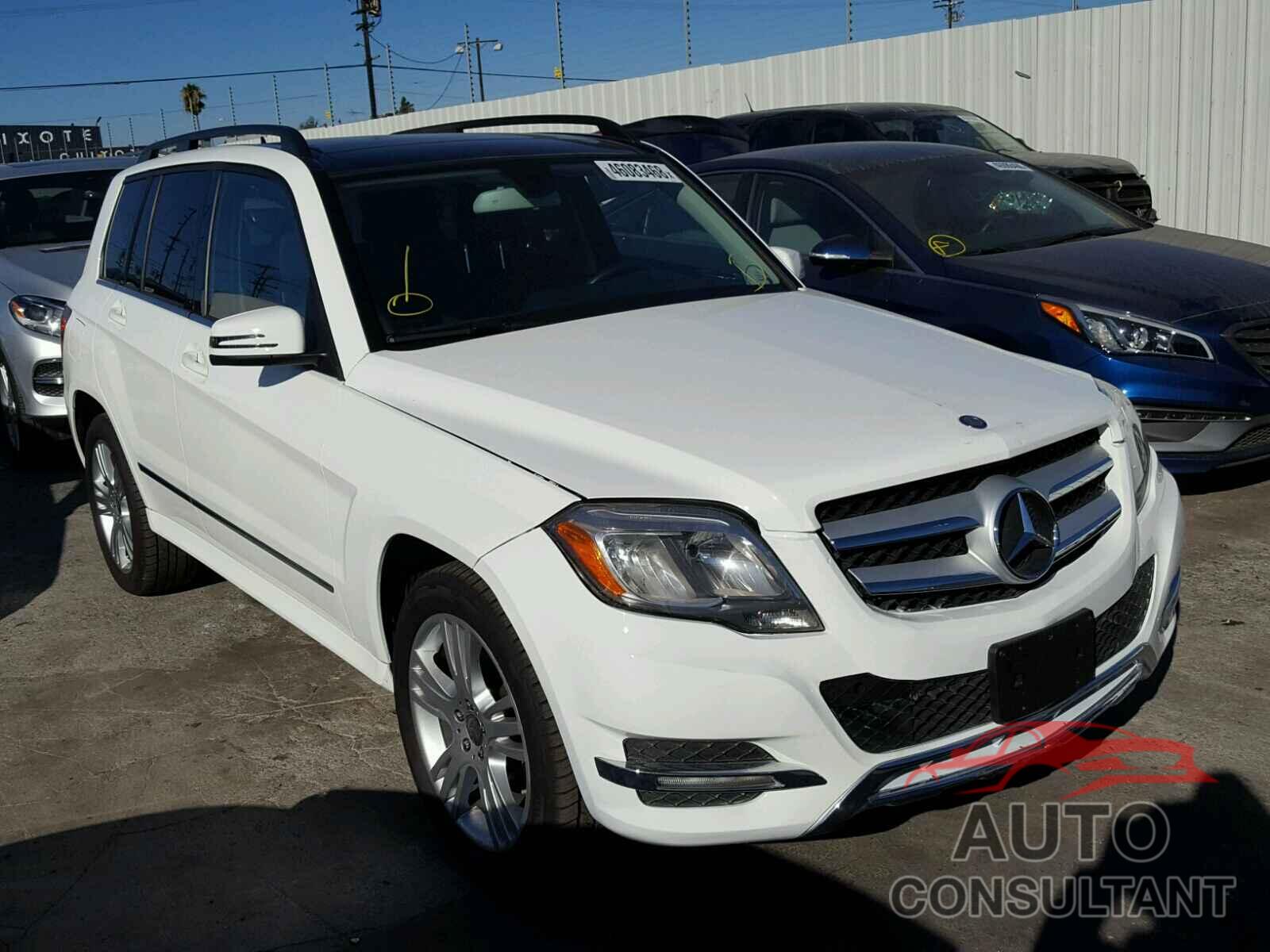 MERCEDES-BENZ GLK 350 2015 - WDCGG5HB4FG440715