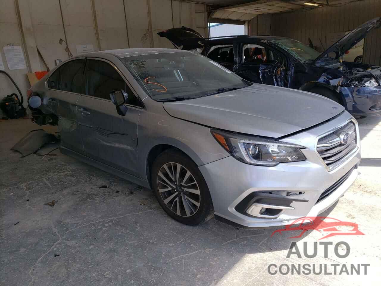 SUBARU LEGACY 2019 - 4S3BNAF60K3030922