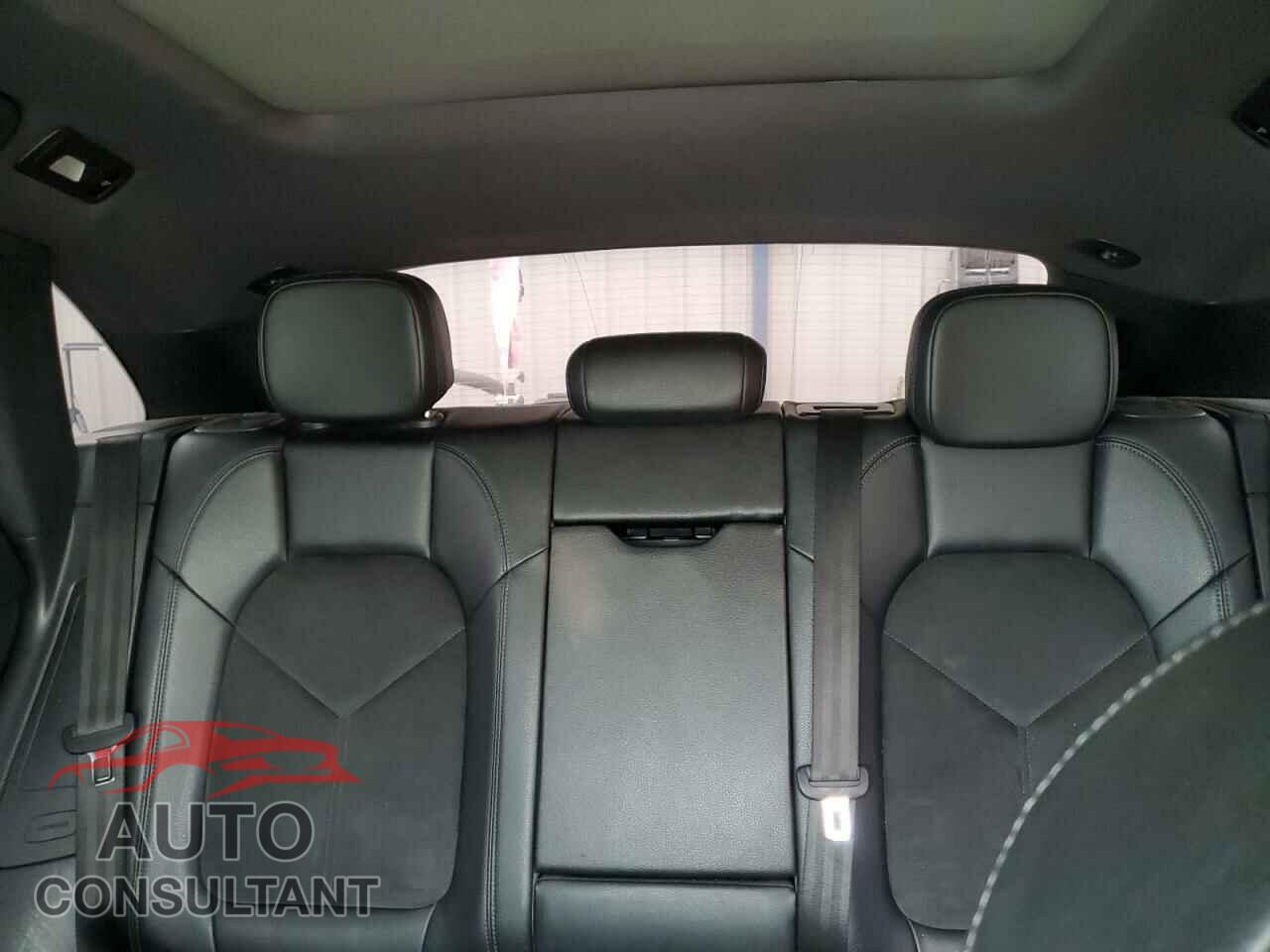 PORSCHE MACAN 2017 - WP1AA2A57HLB80979