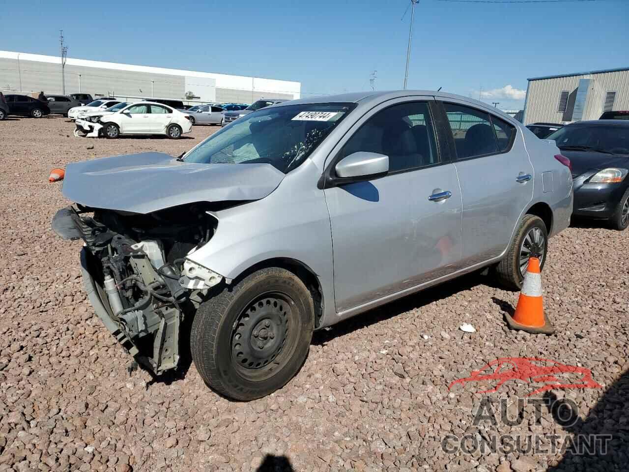 NISSAN VERSA 2018 - 3N1CN7AP8JL849352