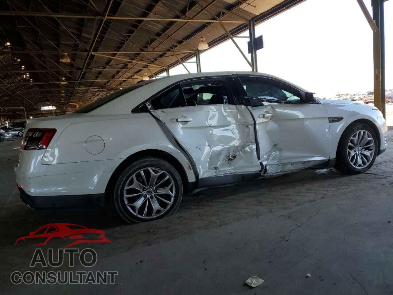 FORD TAURUS 2017 - 1FAHP2F85HG113121