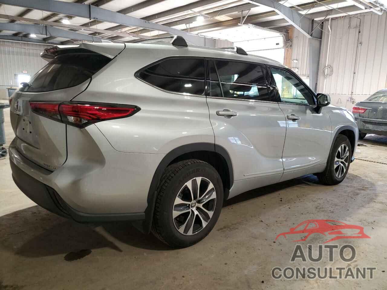 TOYOTA HIGHLANDER 2022 - 5TDHZRBH8NS164424