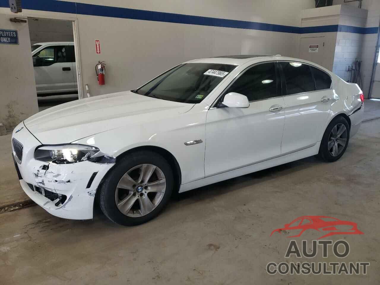 BMW 5 SERIES 2011 - WBAFR1C56BC737182