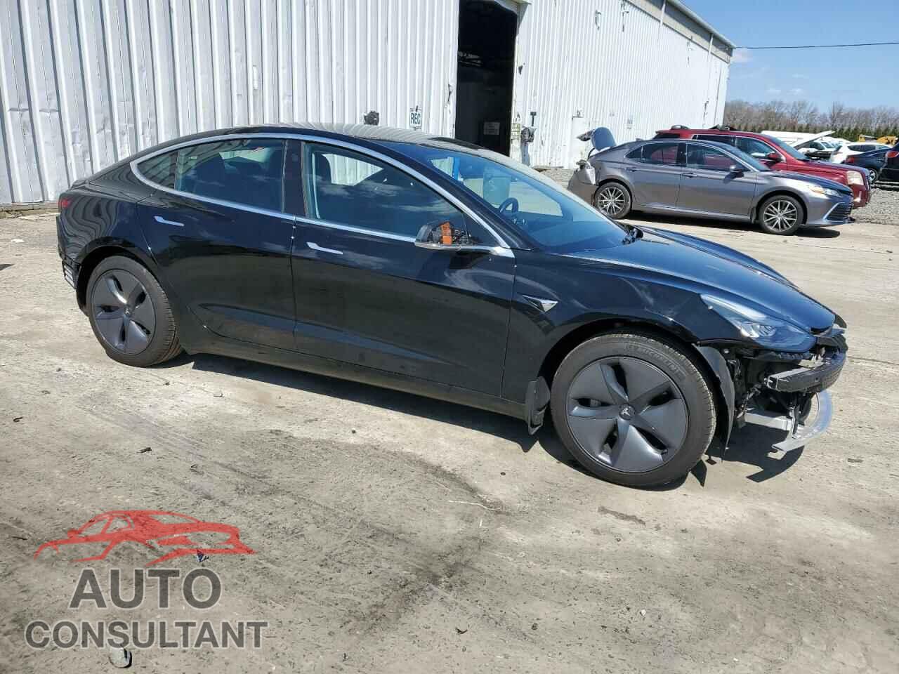 TESLA MODEL 3 2019 - 5YJ3E1EB7KF384927