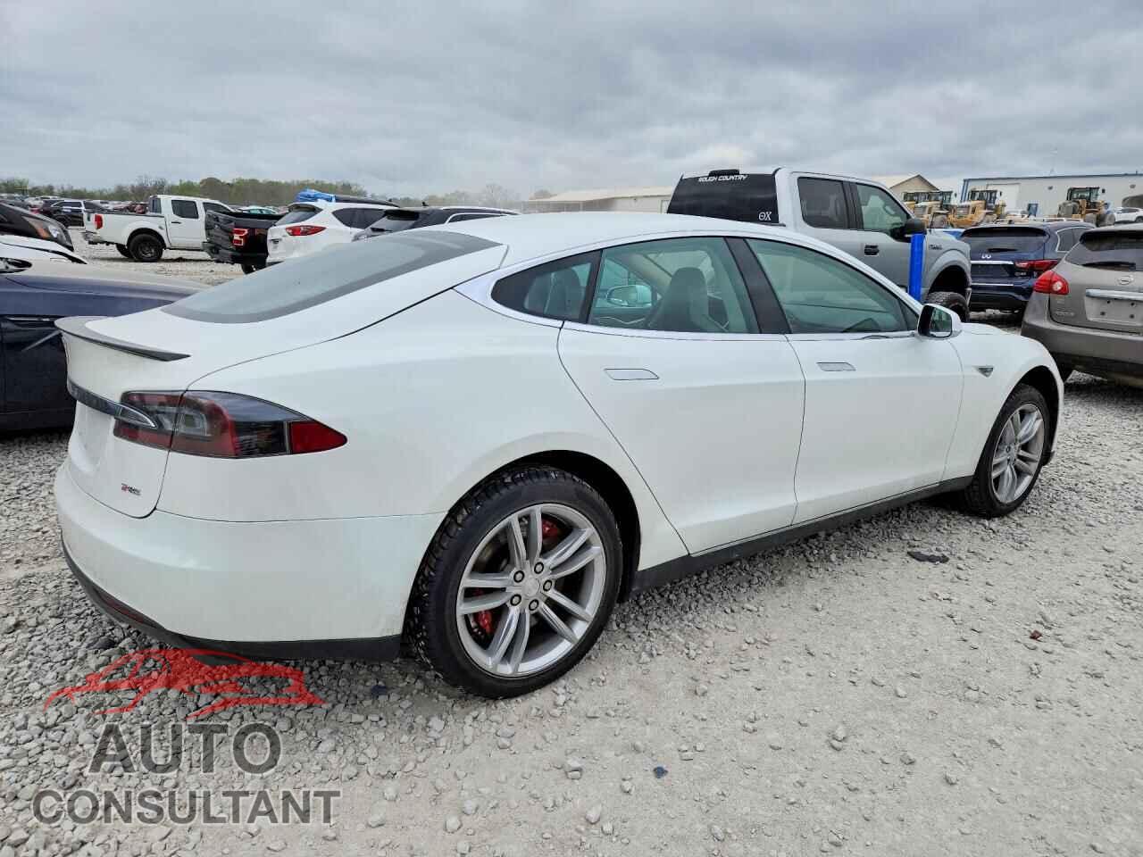 TESLA MODEL S 2013 - 5YJSA1DP0DFP04662