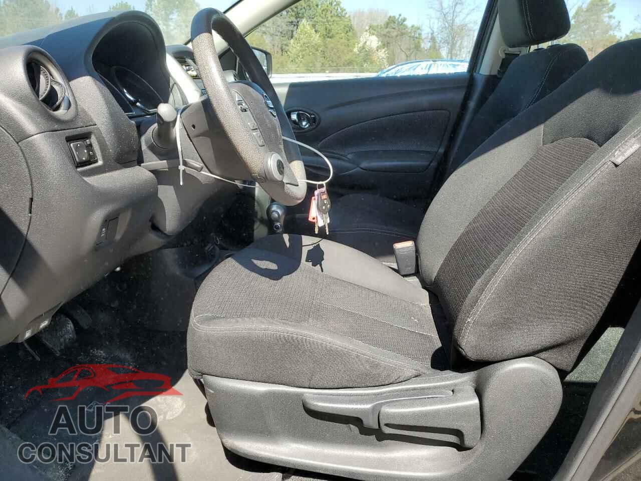NISSAN VERSA 2017 - 3N1CN7AP3HL842383