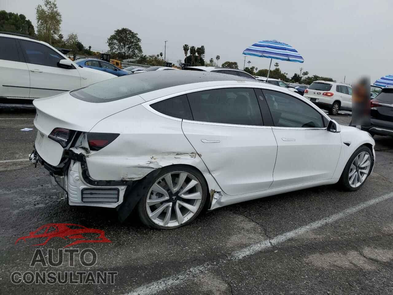 TESLA MODEL 3 2019 - 5YJ3E1EA3KF337854