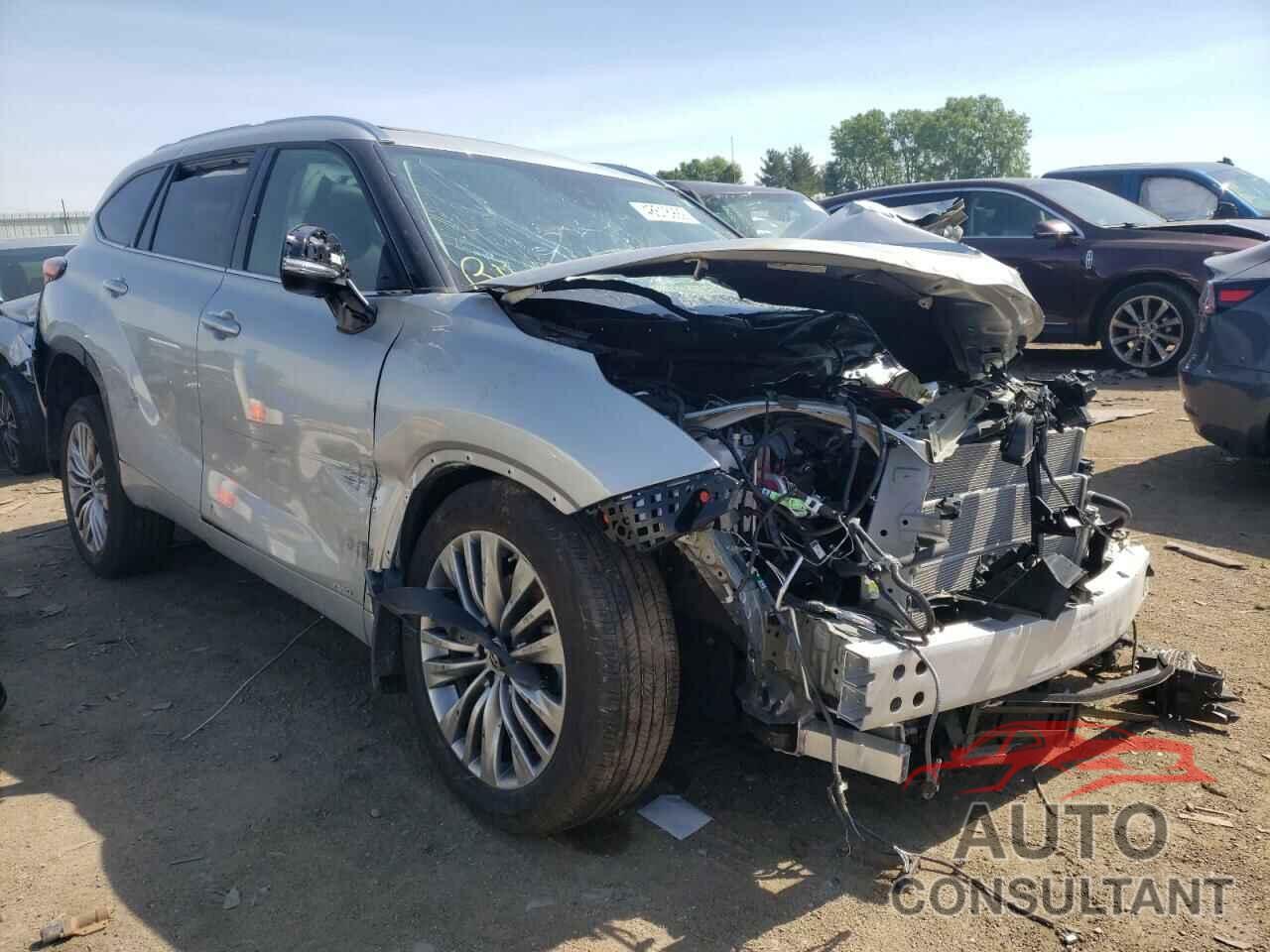 TOYOTA HIGHLANDER 2022 - 5TDEBRCH2NS085353