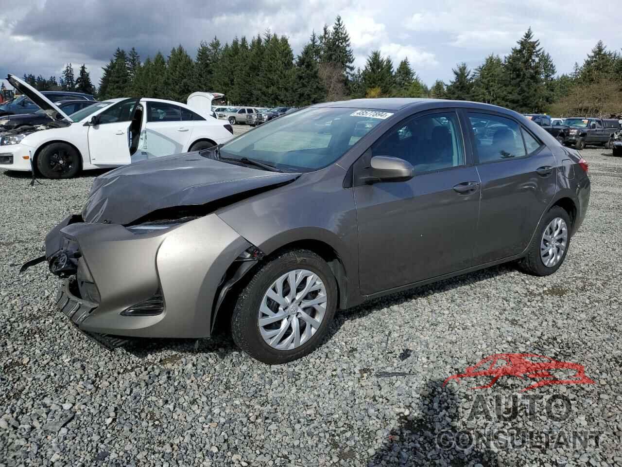 TOYOTA COROLLA 2018 - 5YFBURHE8JP855652