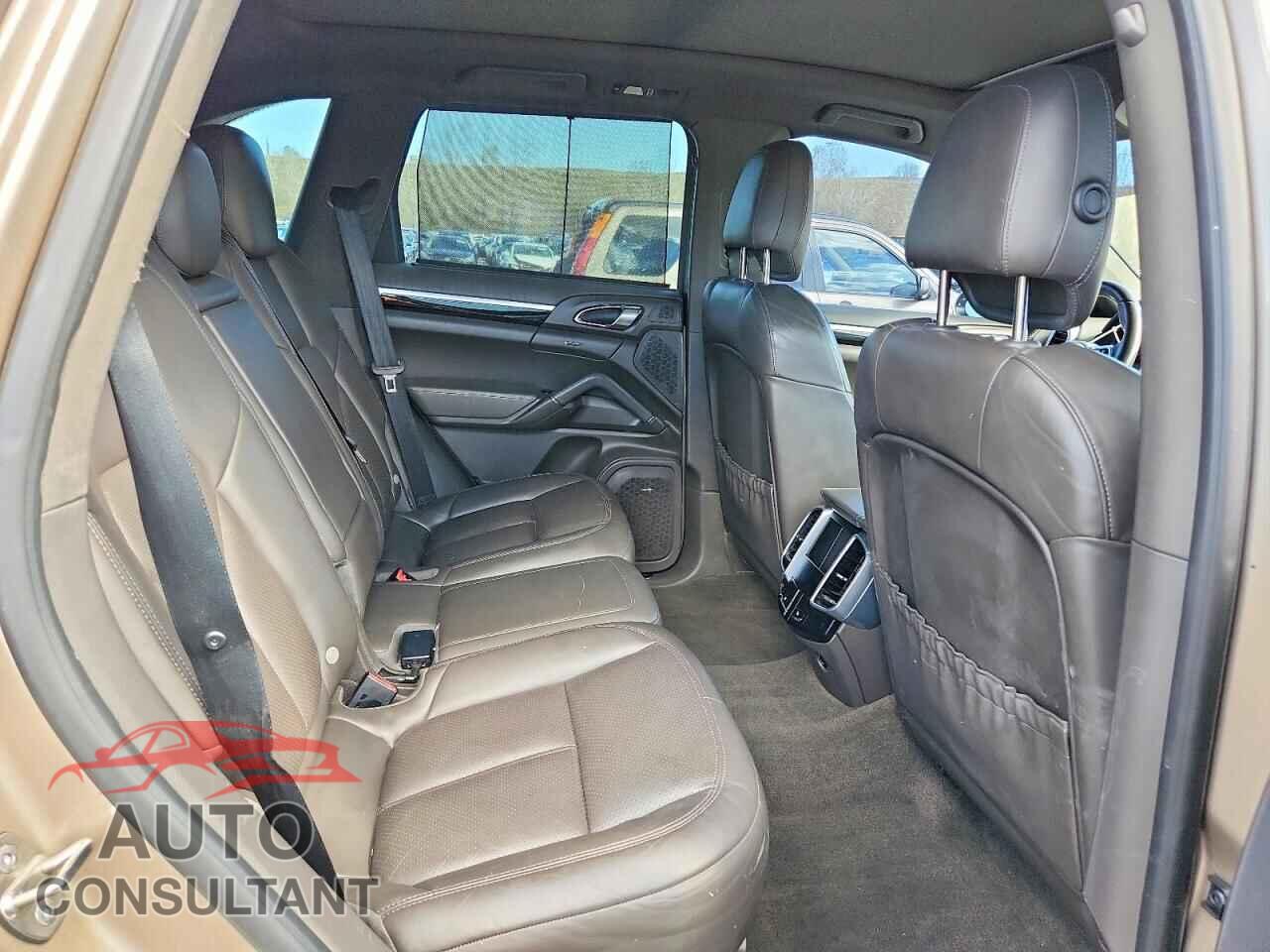 PORSCHE CAYENNE 2016 - WP1AB2A29GLA92775