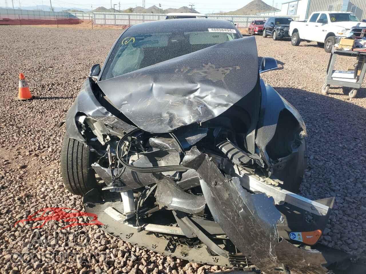 TESLA MODEL 3 2018 - 5YJ3E1EA4JF010765