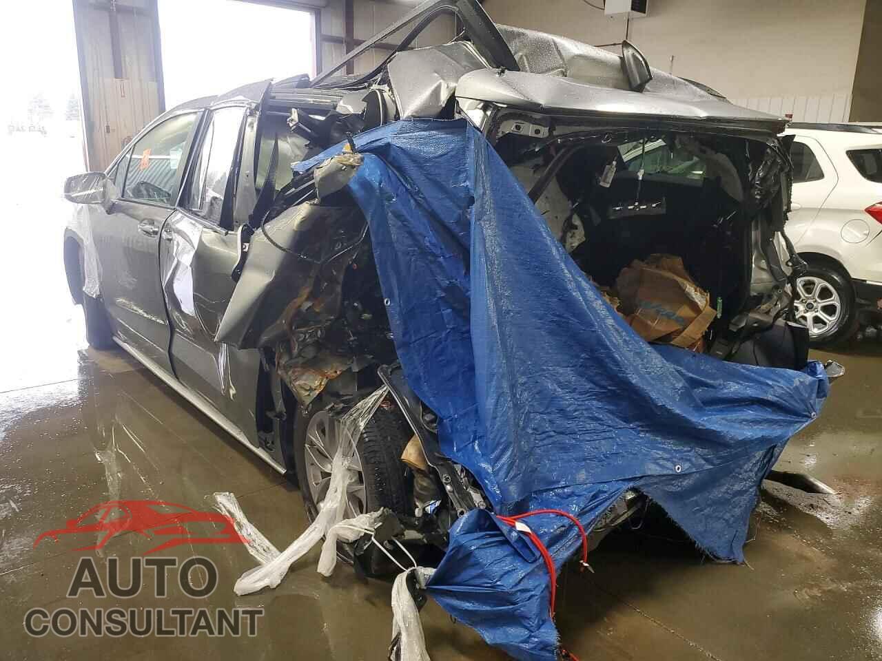 TOYOTA SIENNA 2026 - 5TDYSKFC1TS248432