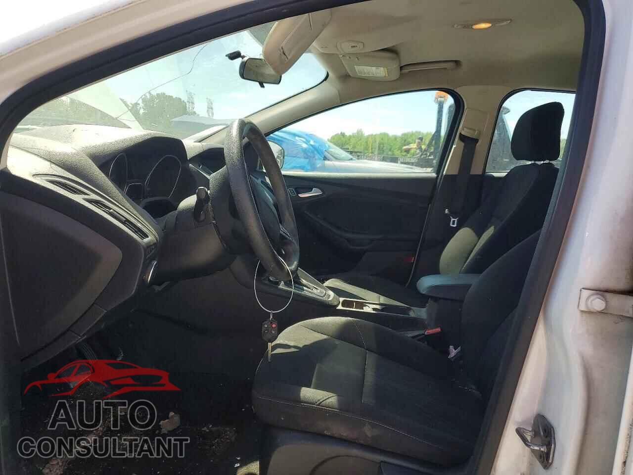 FORD FOCUS 2017 - 1FADP3F22HL337597
