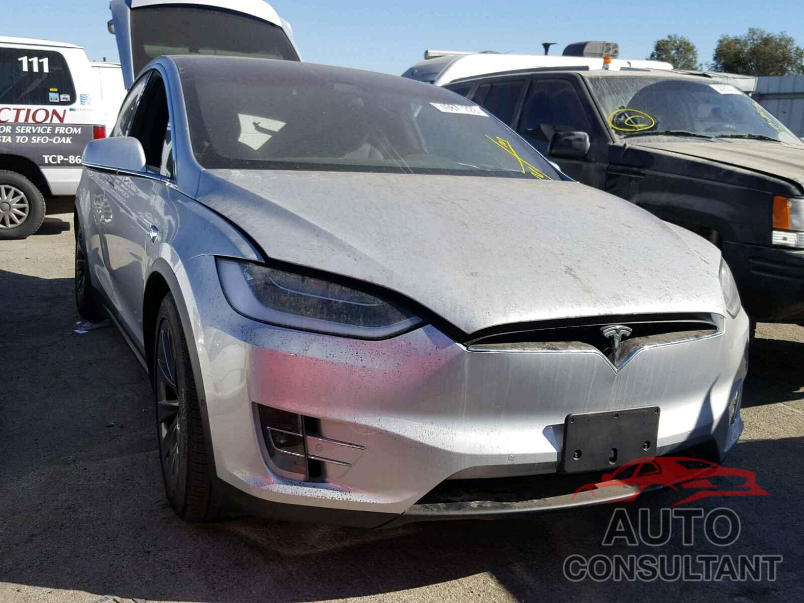 TESLA MODEL X 2017 - 5YJXCBE24HF051252