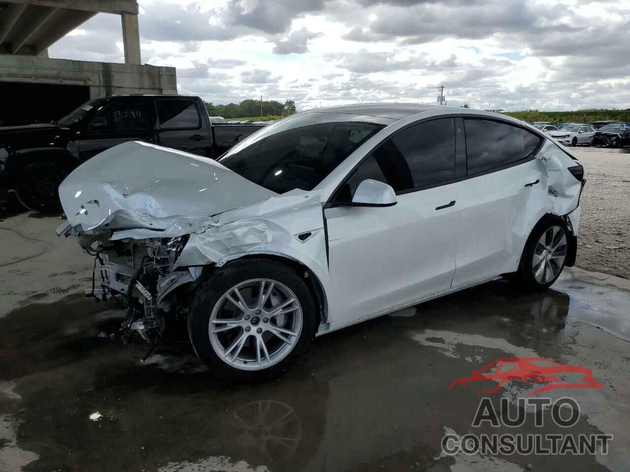 TESLA MODEL Y 2023 - 7SAYGDEE6PA130158