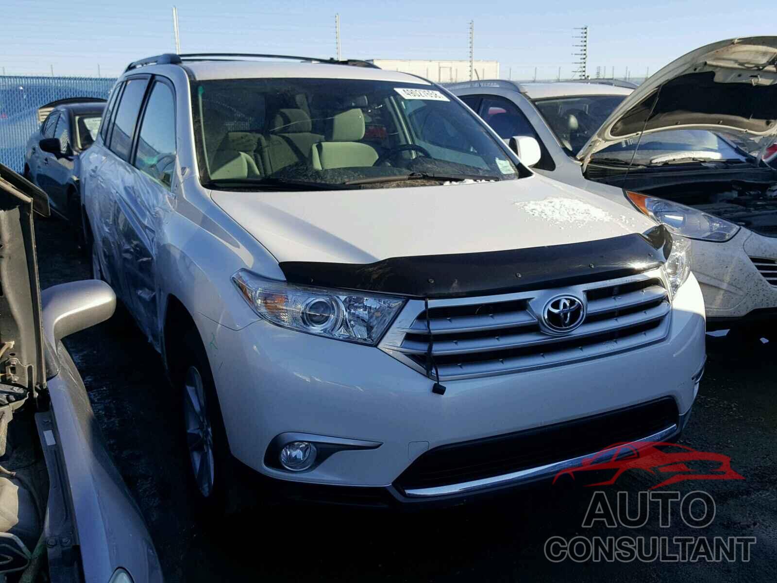 TOYOTA HIGHLANDER 2012 - 5TDBK3EH0CS121275
