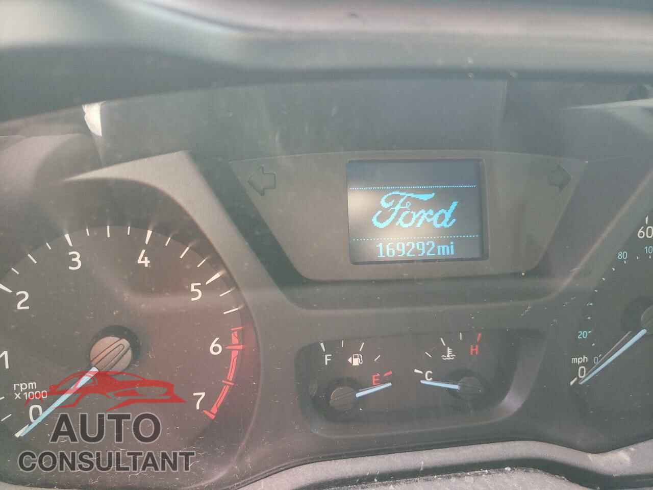 FORD TRANSIT CO 2017 - 1FTBW2CG2HKA31021