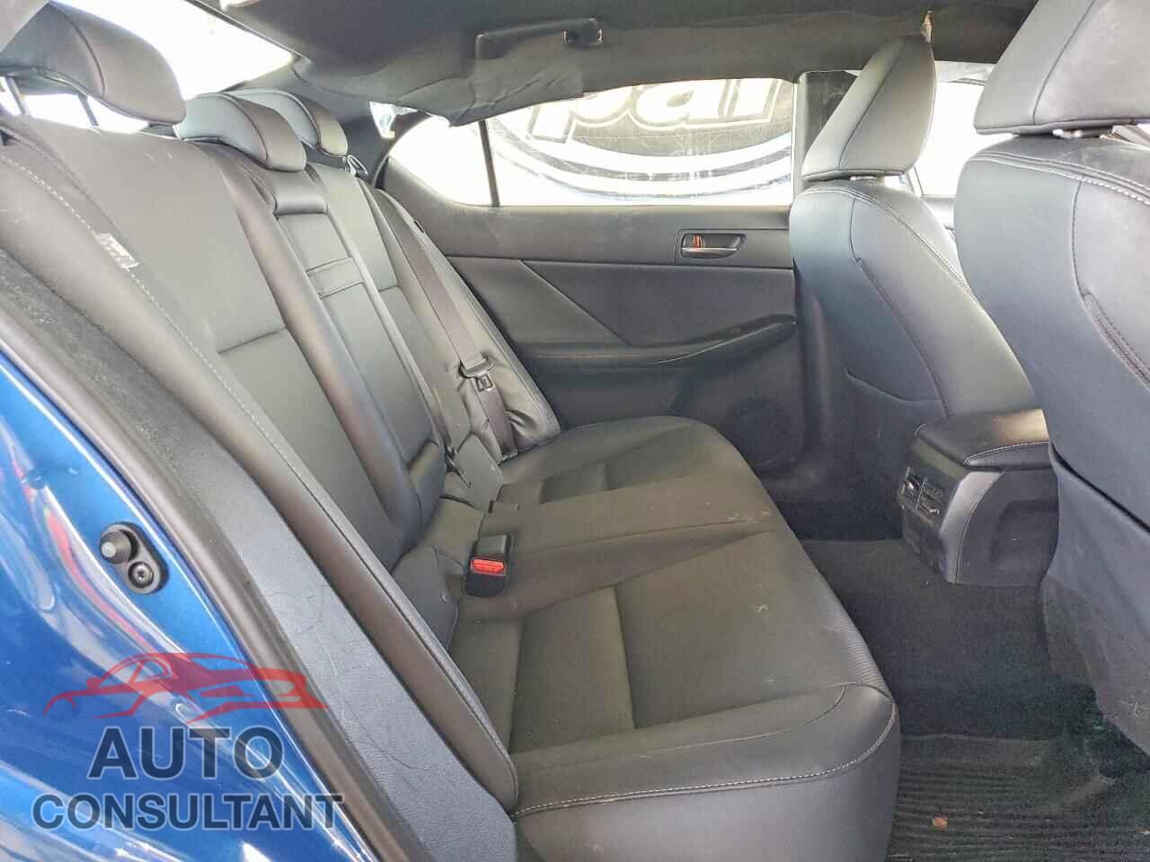 LEXUS IS 2021 - JTHCA1D24M5112965