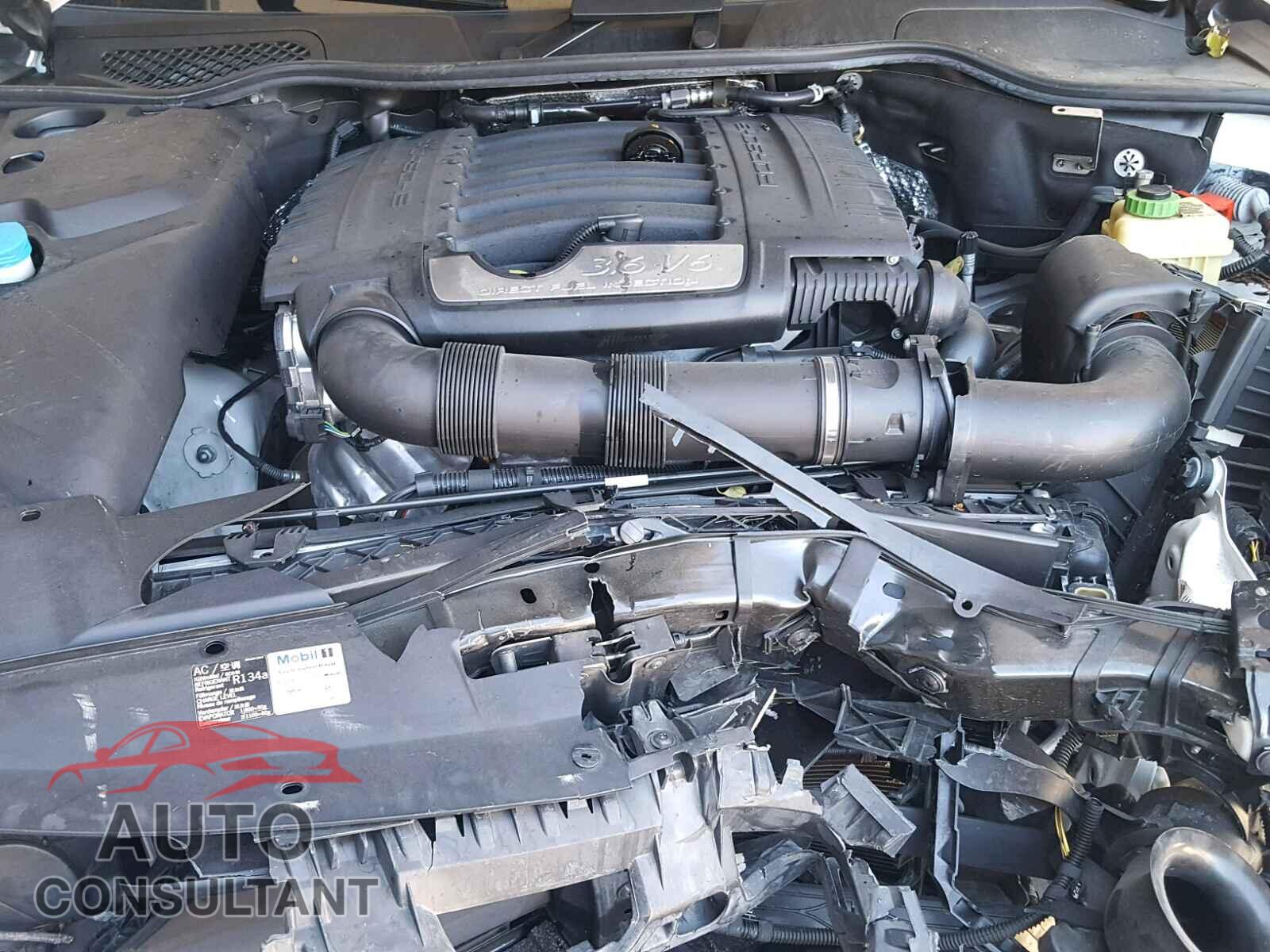 PORSCHE CAYENNE 2016 - WP1AA2A27GKA12382