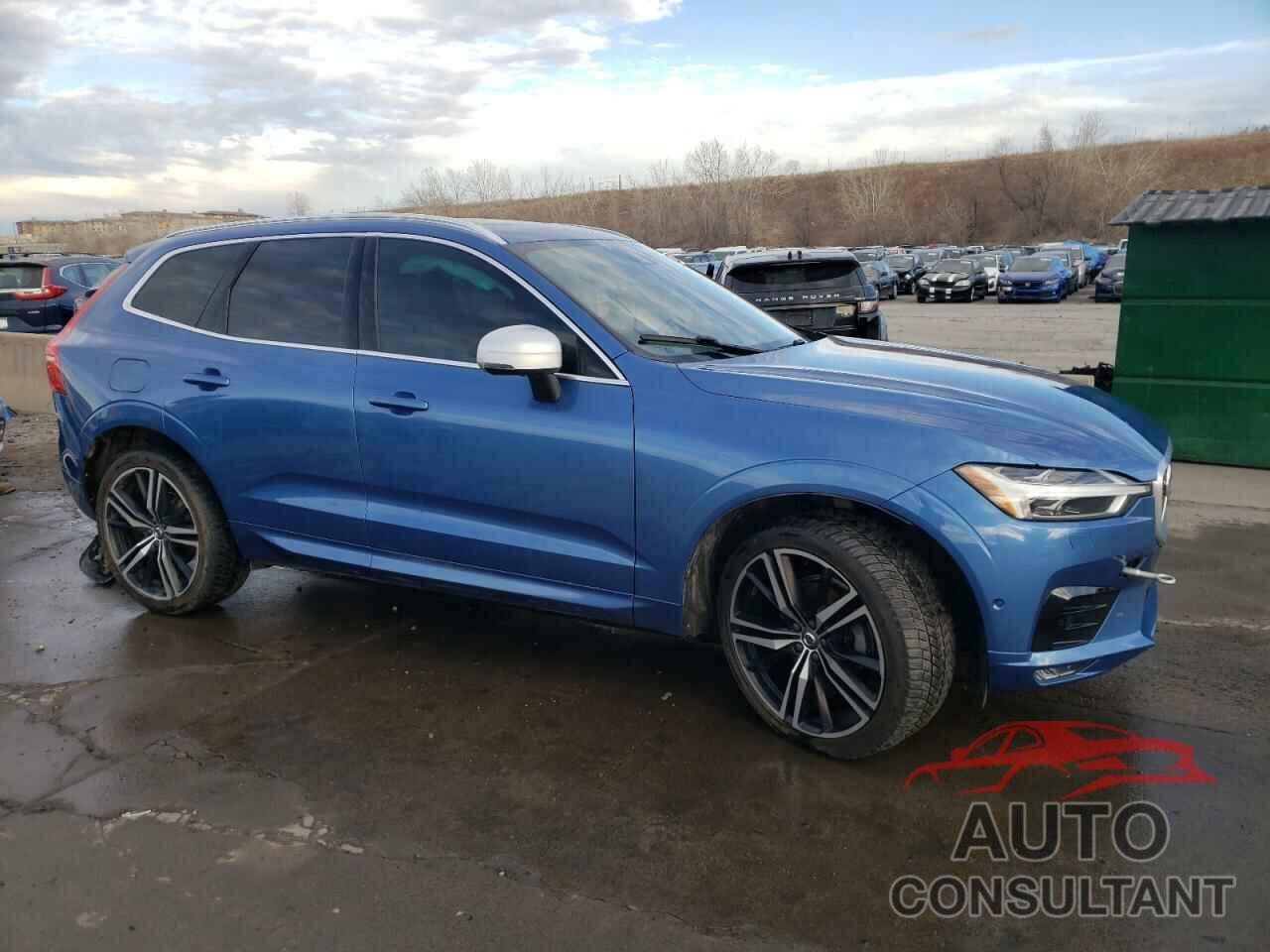 VOLVO XC60 2018 - LYV102RM9JB068601