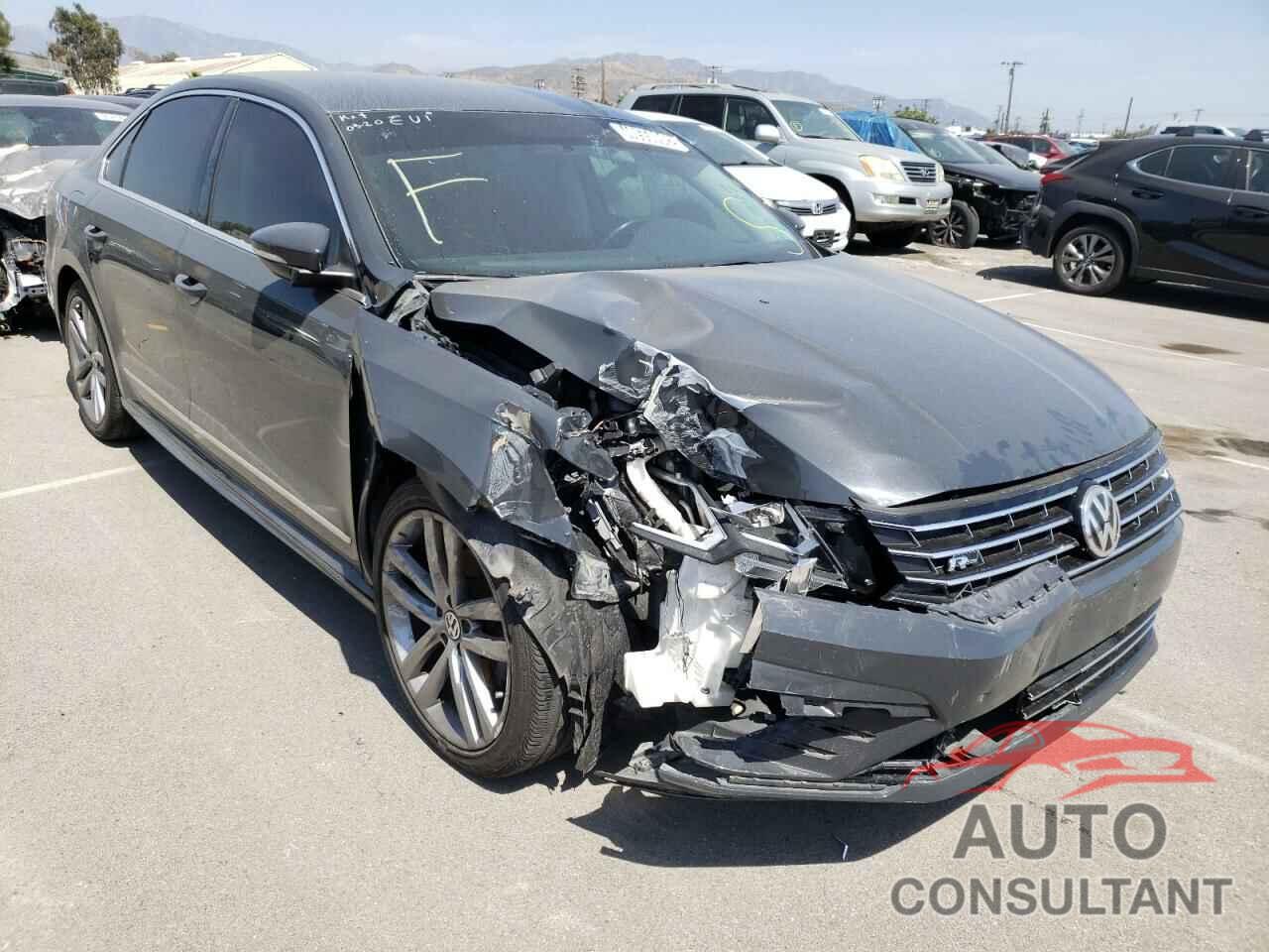 VOLKSWAGEN PASSAT 2017 - 1VWDT7A30HC067506