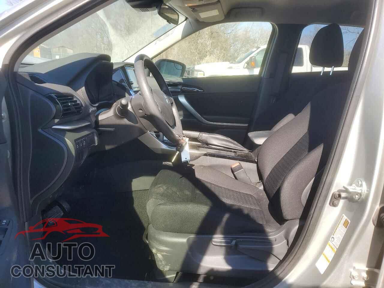 MITSUBISHI ECLIPSE 2024 - JA4ATUAA5RZ080800
