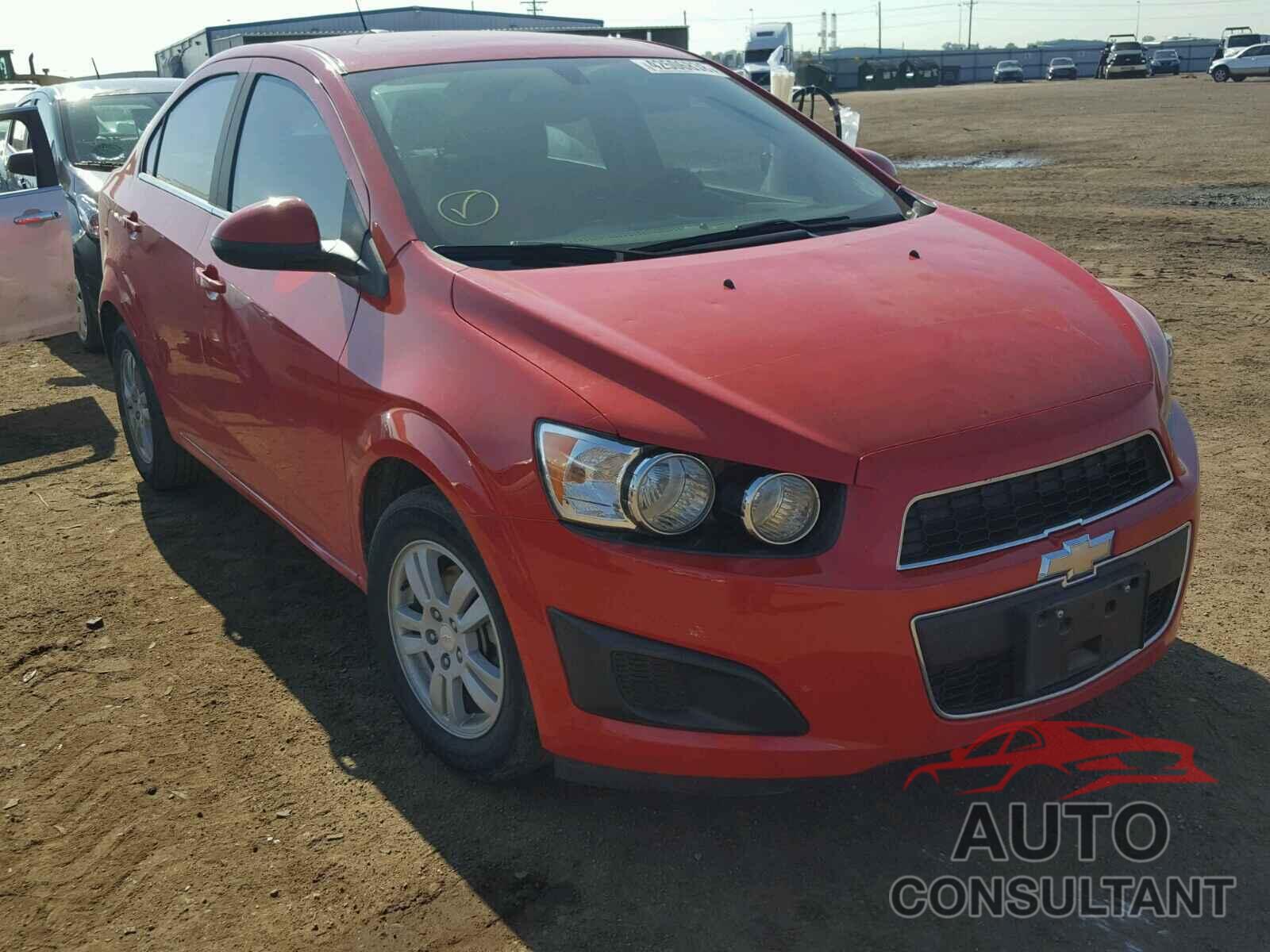 CHEVROLET SONIC 2015 - 1G1JC5SB6F4105417