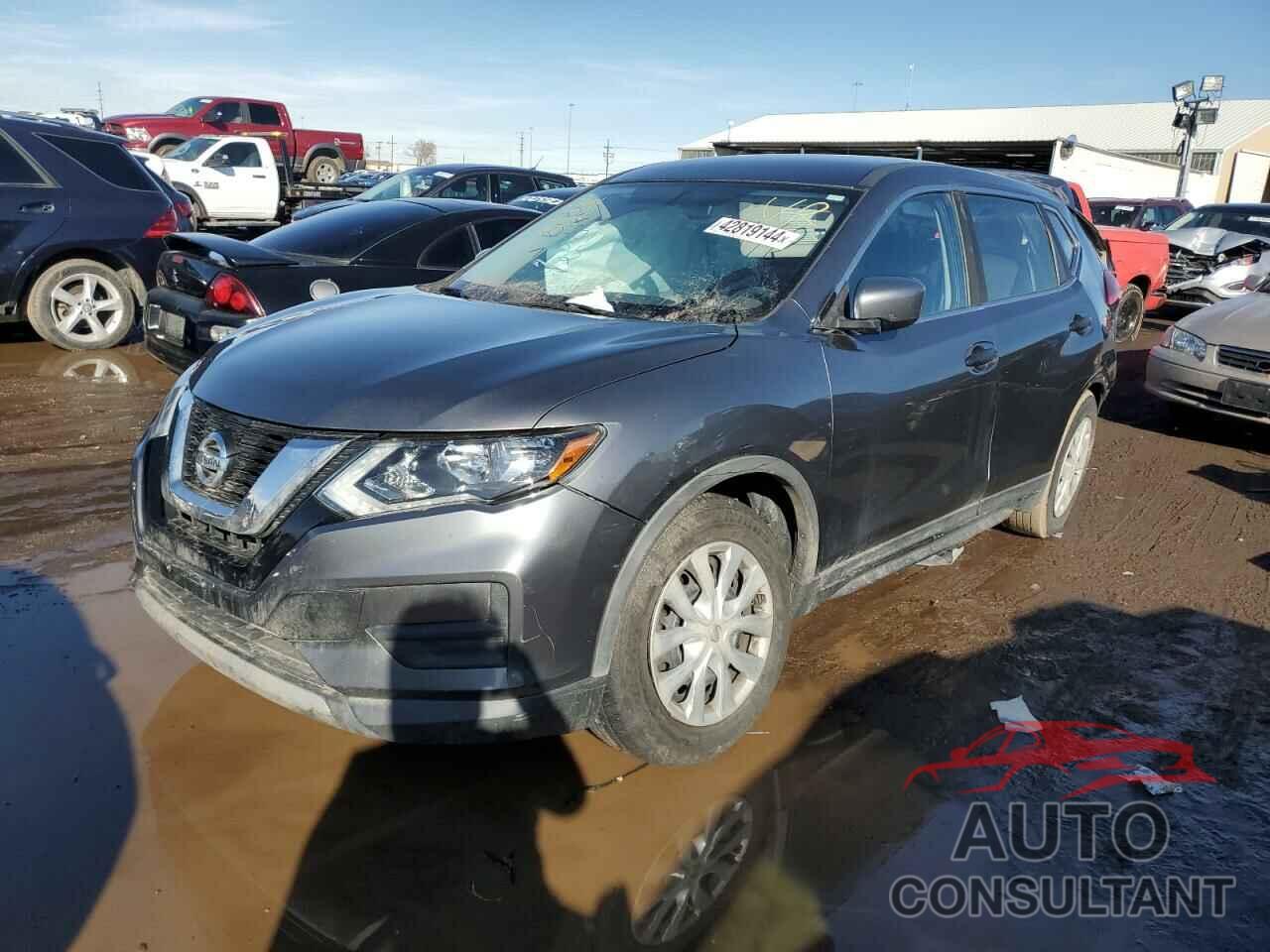 NISSAN ROGUE 2017 - KNMAT2MT4HP517221