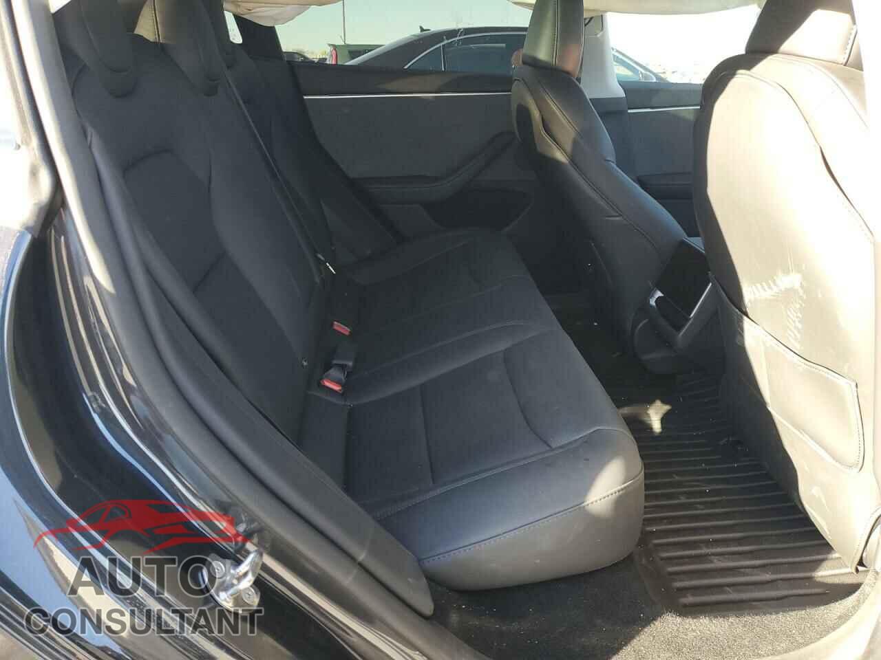 TESLA MODEL 3 2024 - 5YJ3E1EA3RF767376