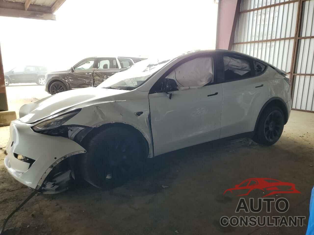 TESLA MODEL Y 2021 - 5YJYGDEE3MF277209