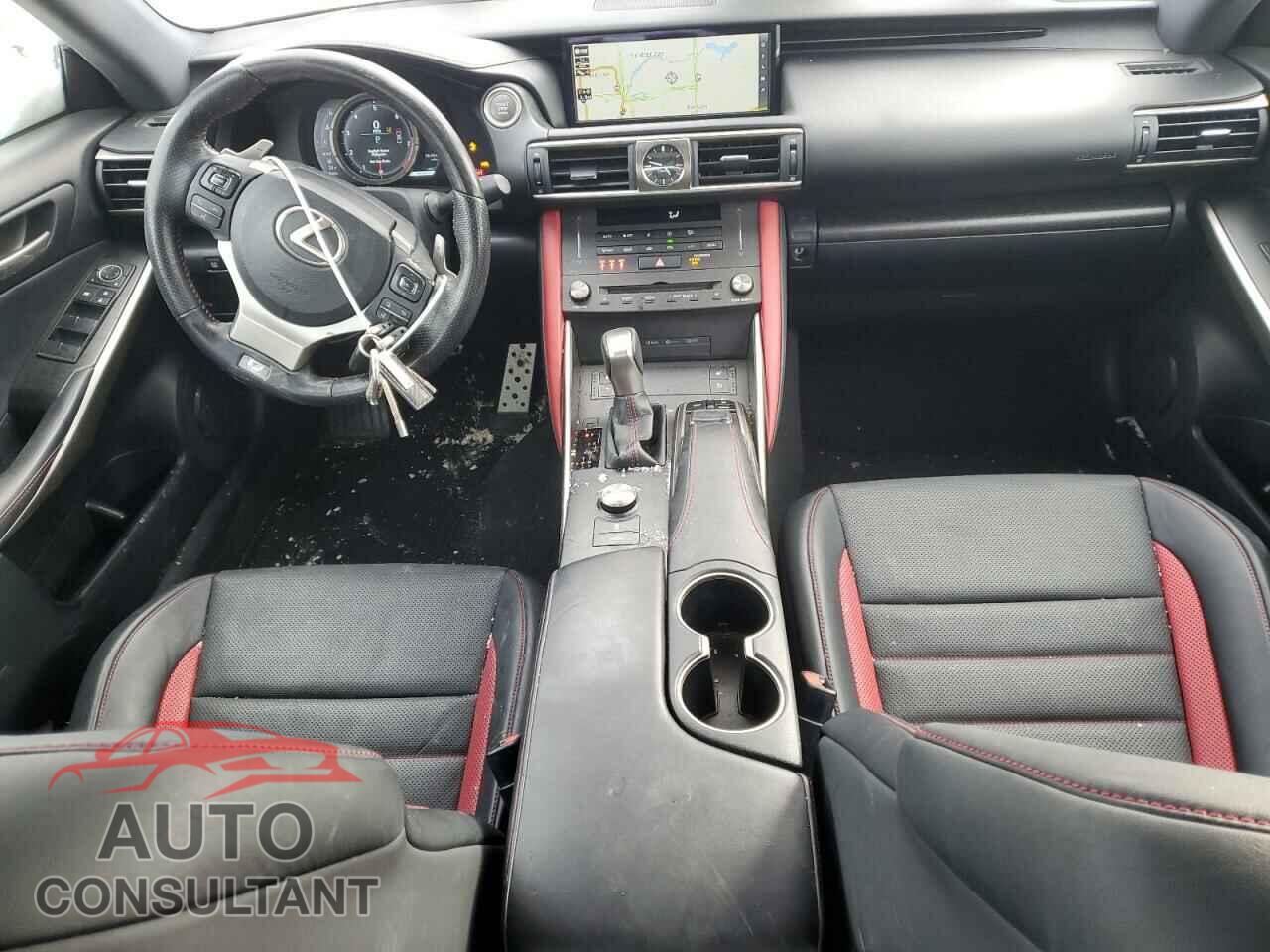 LEXUS IS 2019 - JTHC81D26K5038215