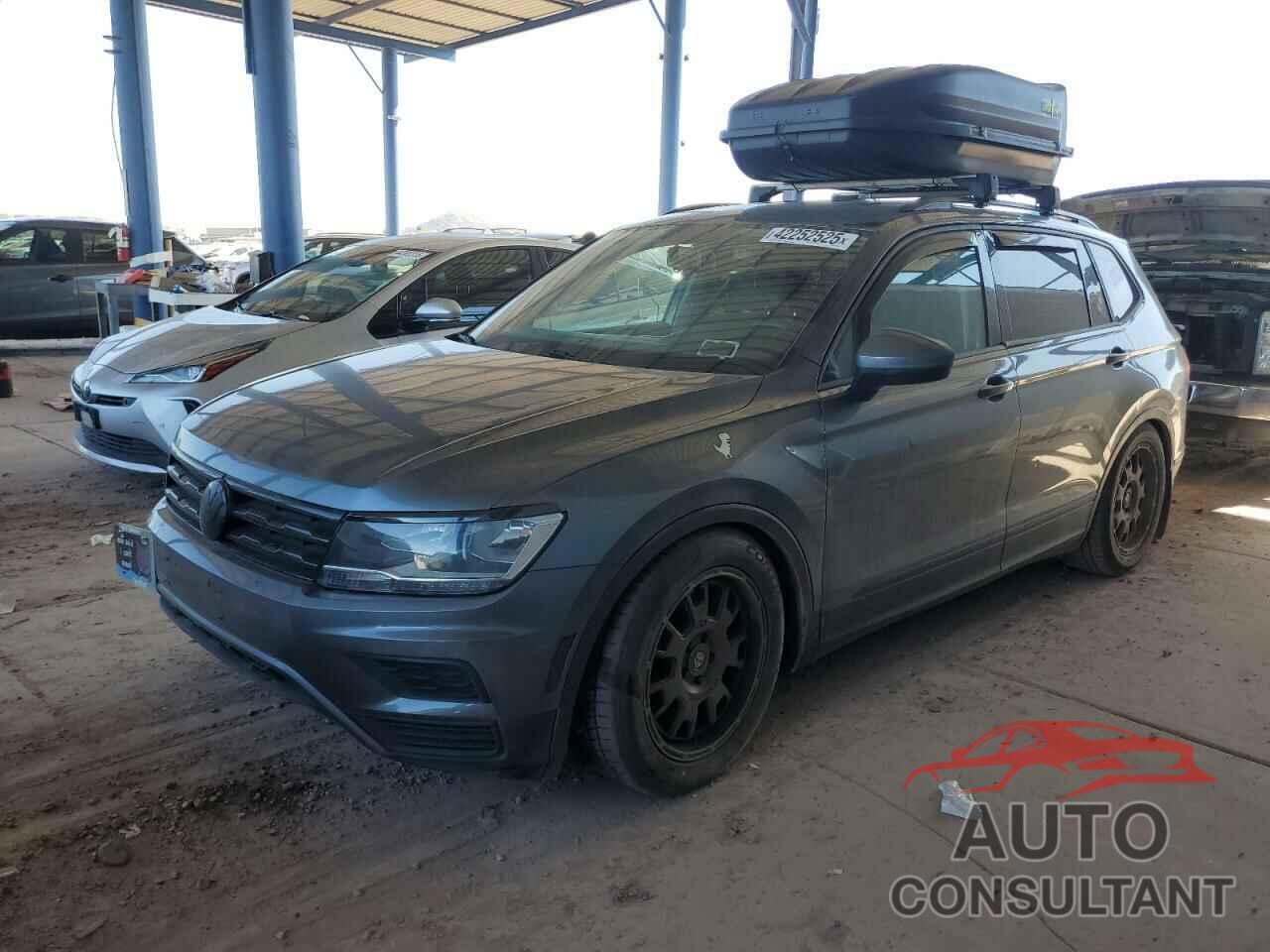 VOLKSWAGEN TIGUAN 2018 - 3VV0B7AX9JM119891