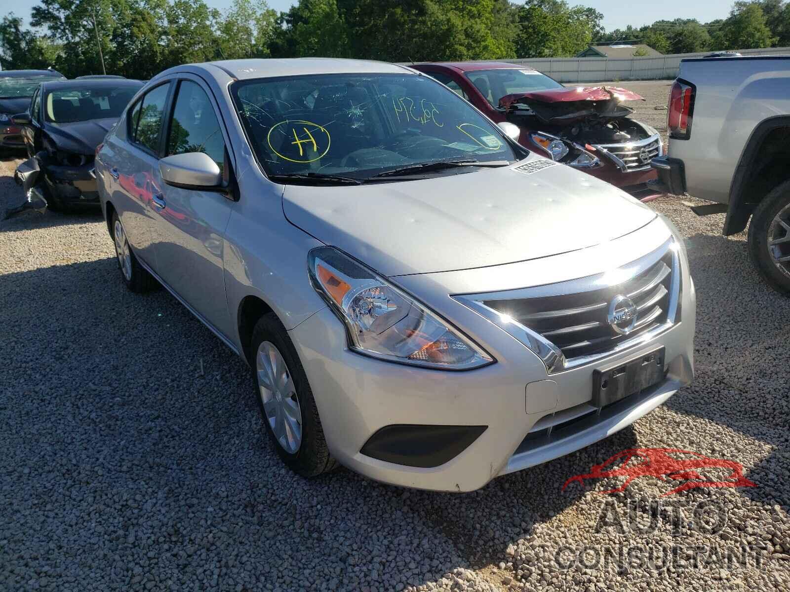 NISSAN VERSA 2019 - 3N1CN7AP8KL859932