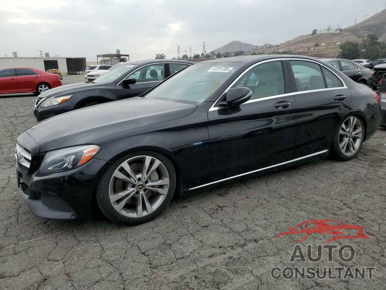 MERCEDES-BENZ C-CLASS 2018 - 55SWF4HB5JU238448