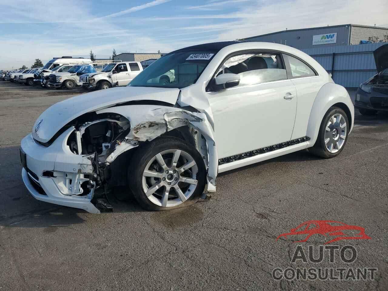 VOLKSWAGEN BEETLE 2019 - 3VWJD7AT9KM720369