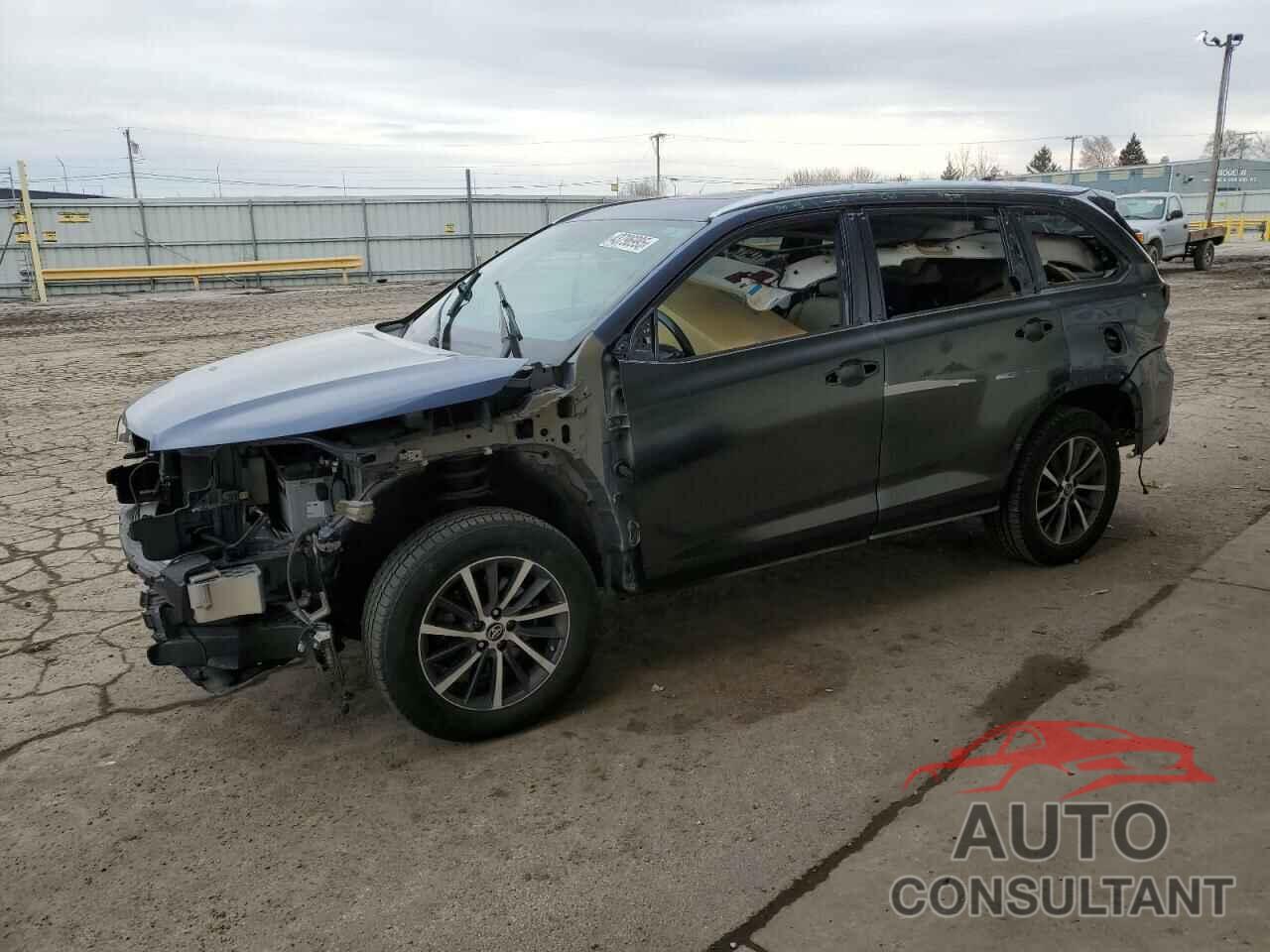 TOYOTA HIGHLANDER 2018 - 5TDJZRFH8JS840487