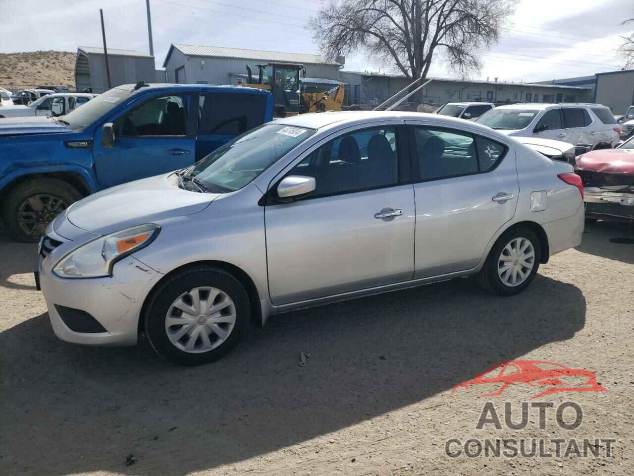 NISSAN VERSA 2017 - 3N1CN7AP4HL824037