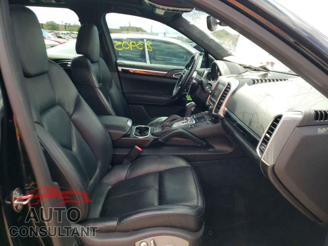 PORSCHE CAYENNE 2016 - WP1AA2A25GLA00810