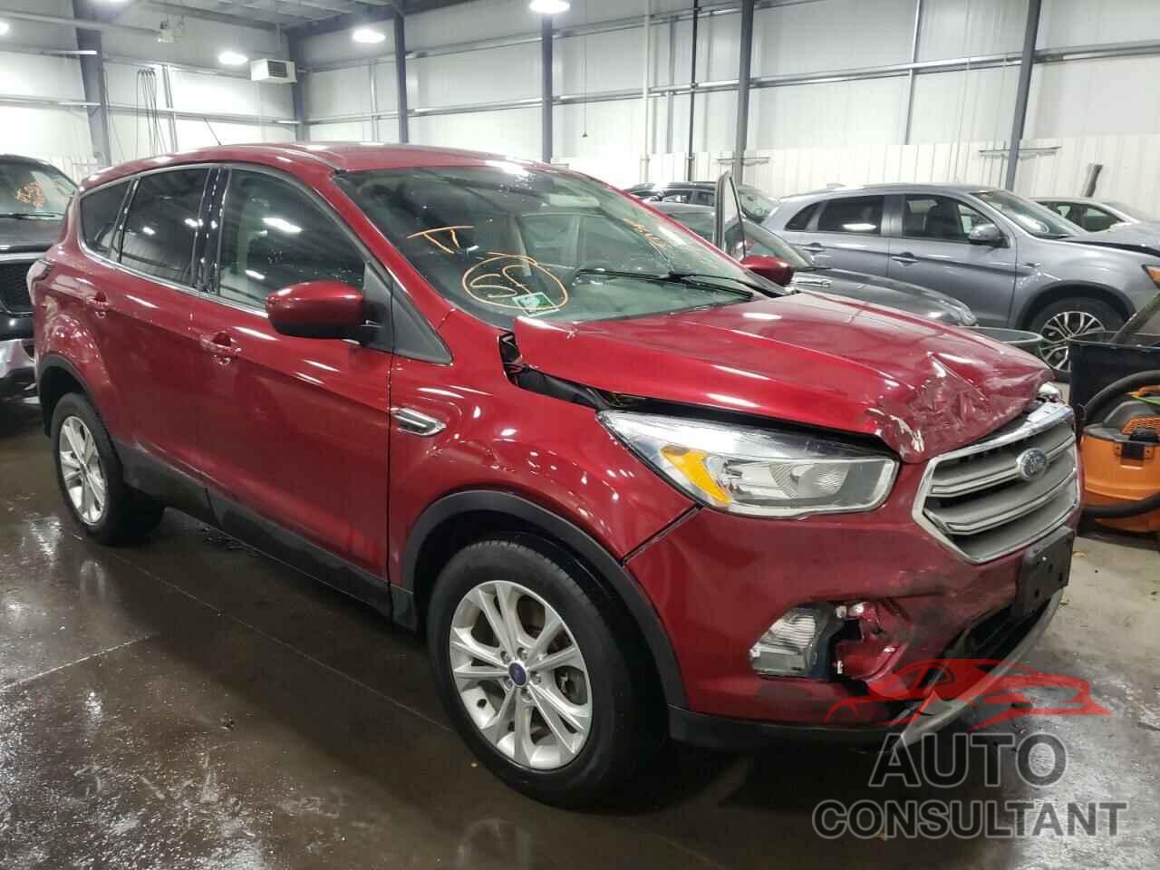 FORD ESCAPE 2017 - 1FMCU9GD3HUC08209