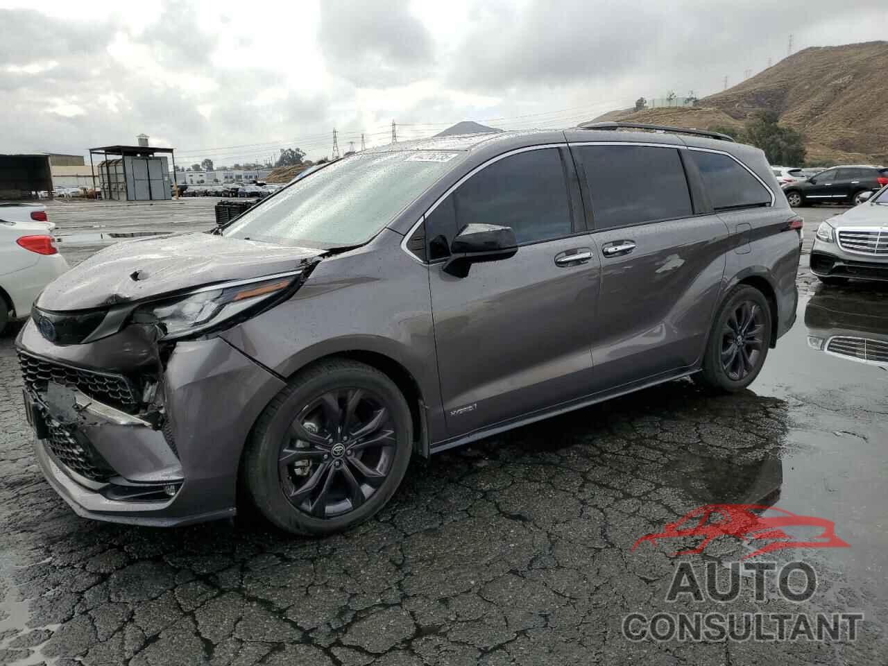 TOYOTA SIENNA 2021 - 5TDXRKEC6MS025572