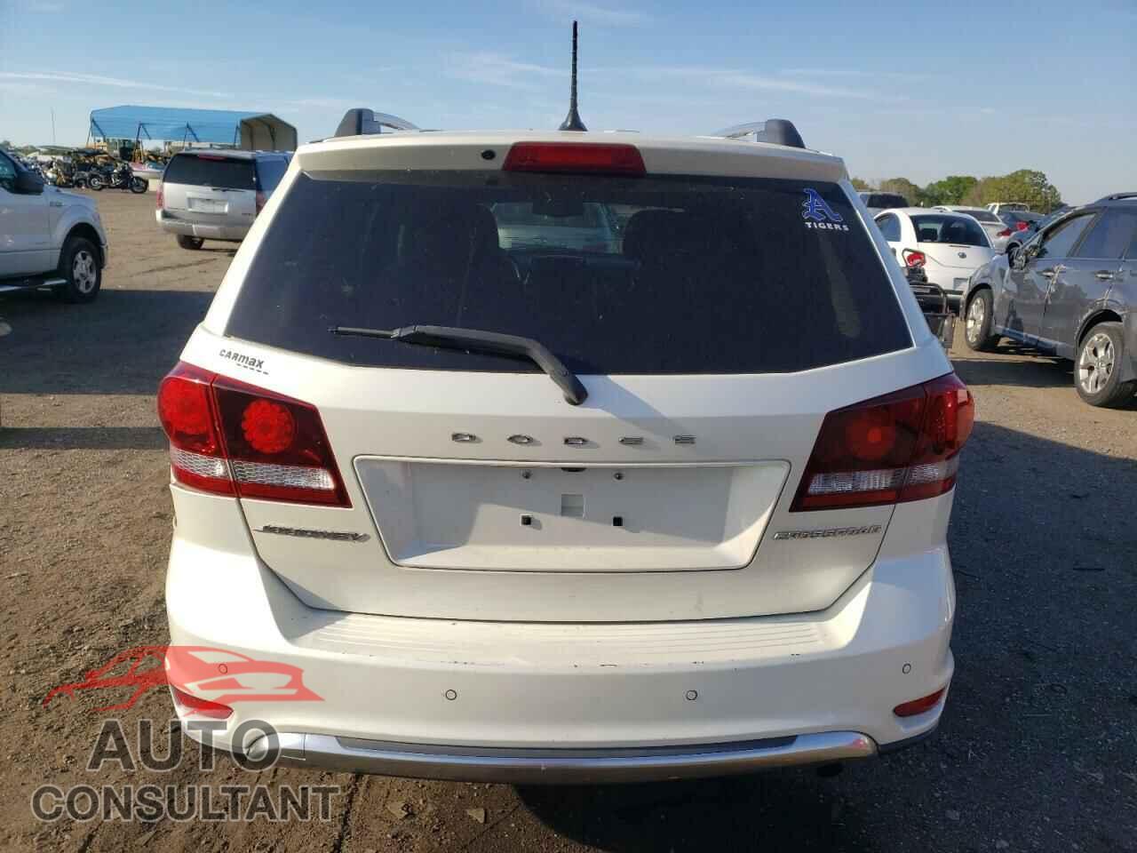 DODGE JOURNEY 2015 - 3C4PDCGB7FT723030