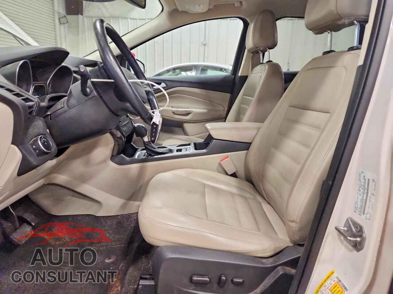 FORD ESCAPE 2017 - 1FMCU9JD2HUC32168