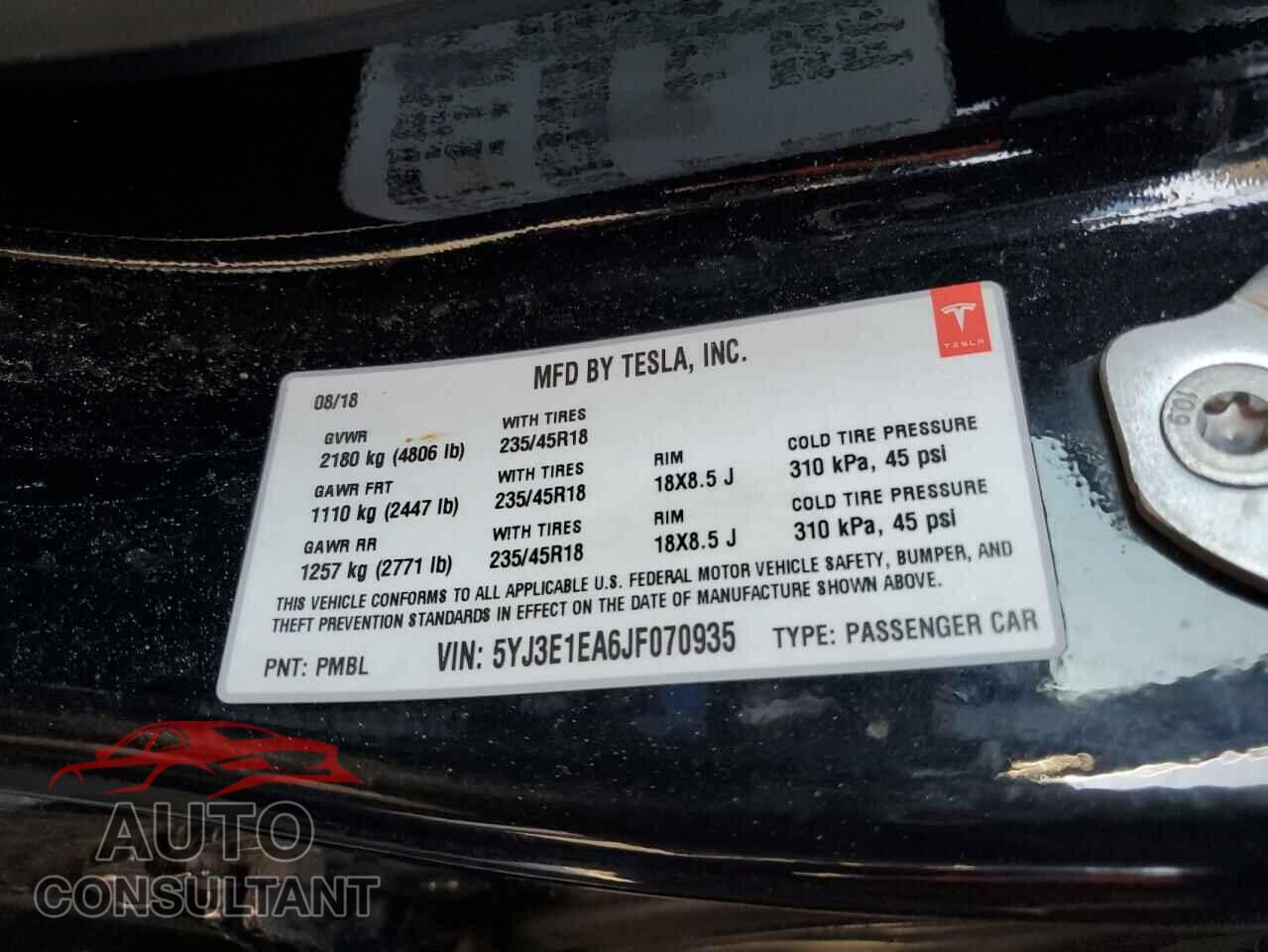 TESLA MODEL 3 2018 - 5YJ3E1EA6JF070935