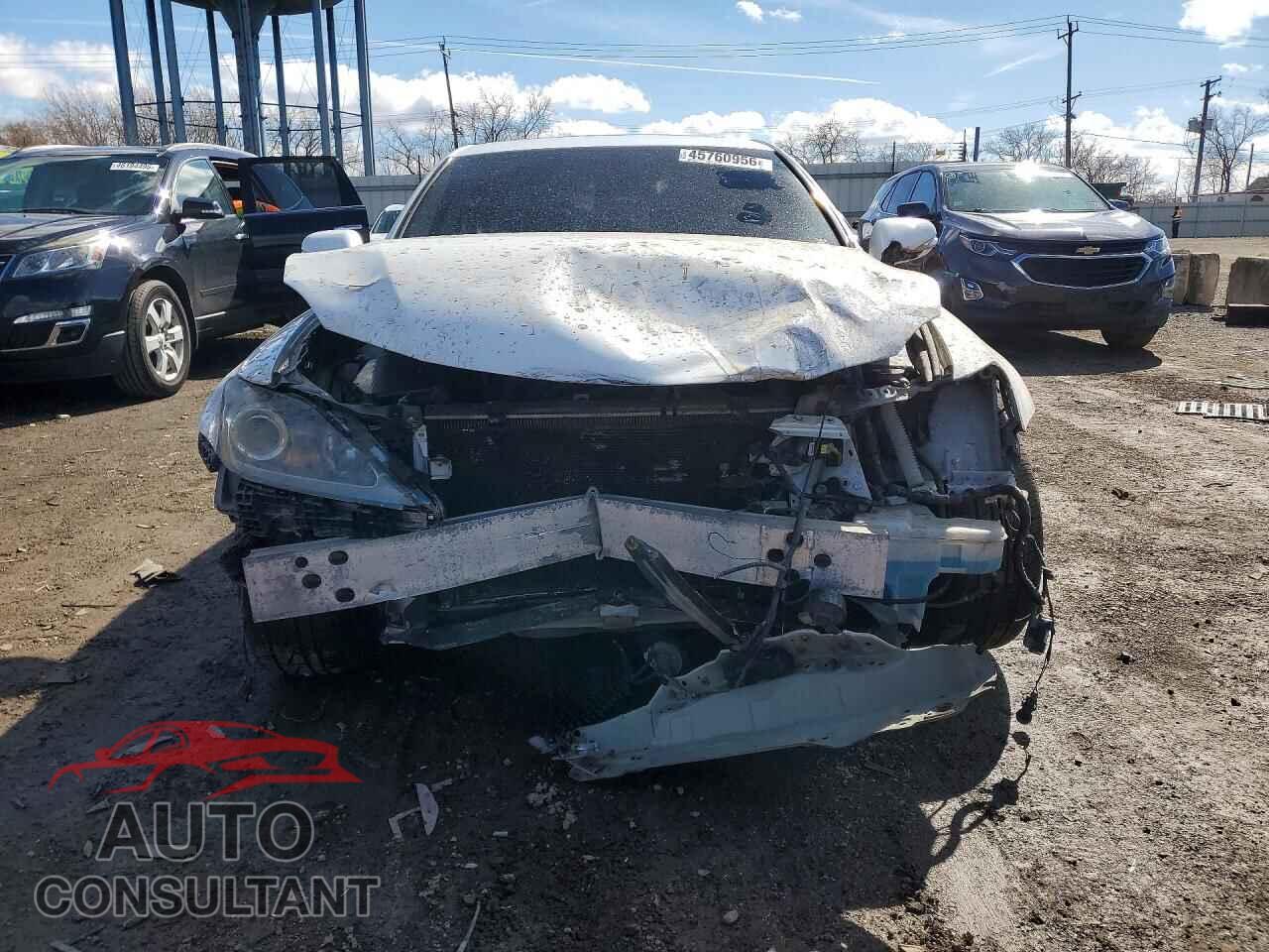 LEXUS IS 2011 - JTHCF5C23B5051969