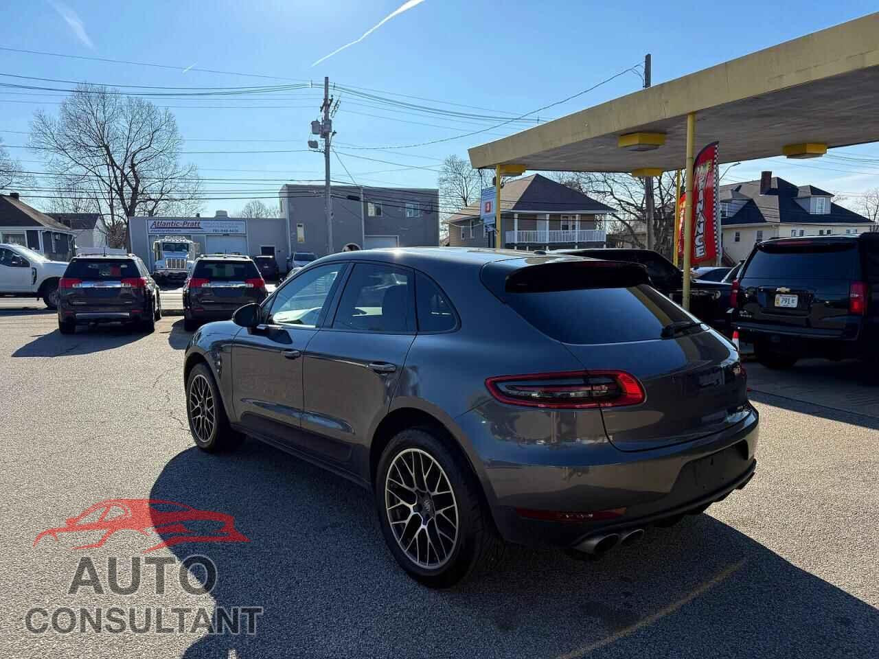 PORSCHE MACAN 2015 - WP1AB2A55FLB51927