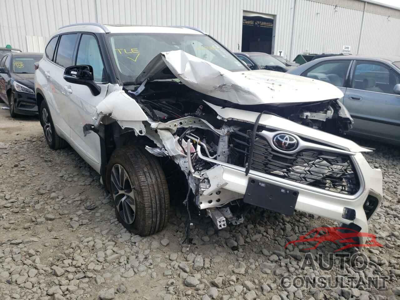 TOYOTA HIGHLANDER 2021 - 5TDHZRBH5MS543430